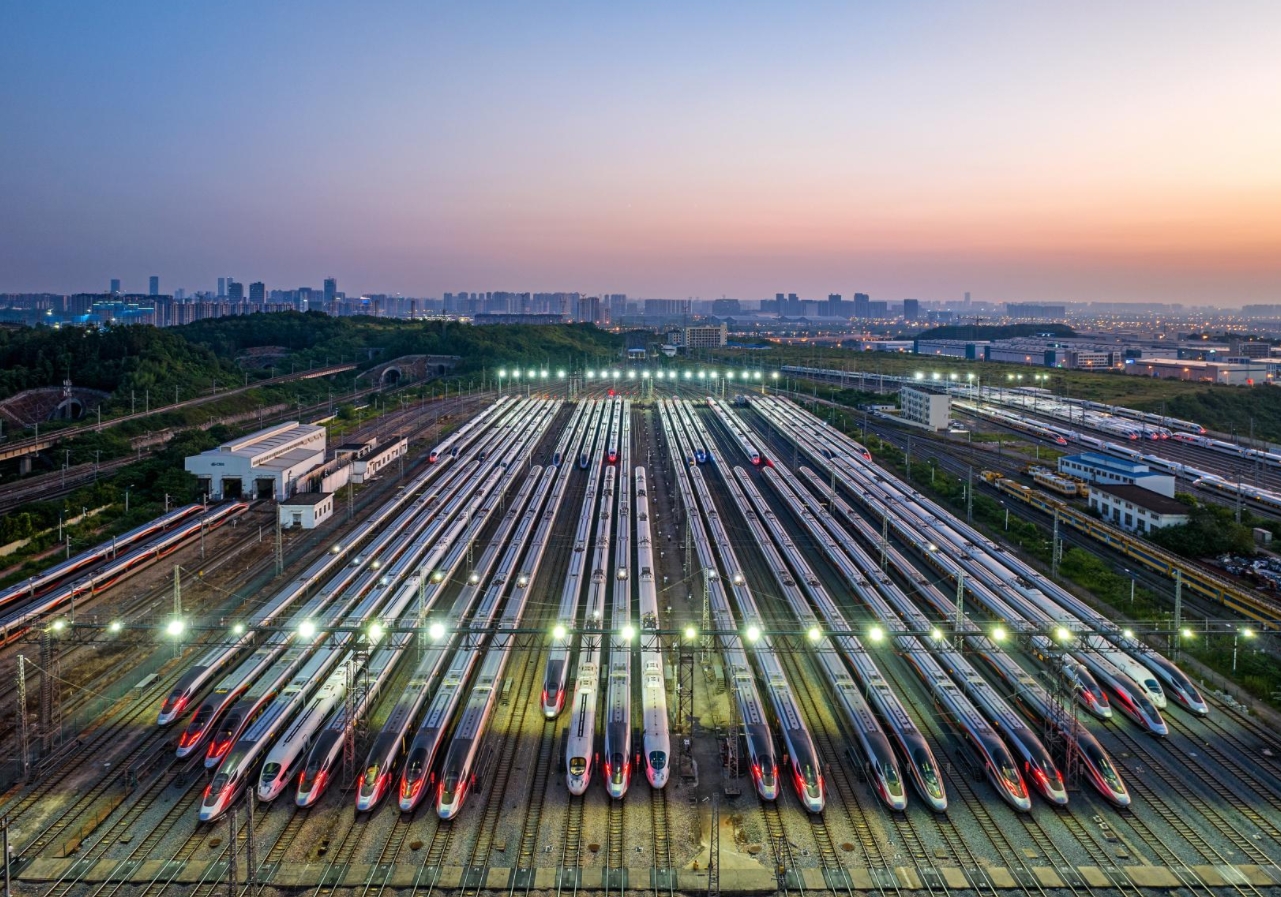 心向暖陽，步履生花